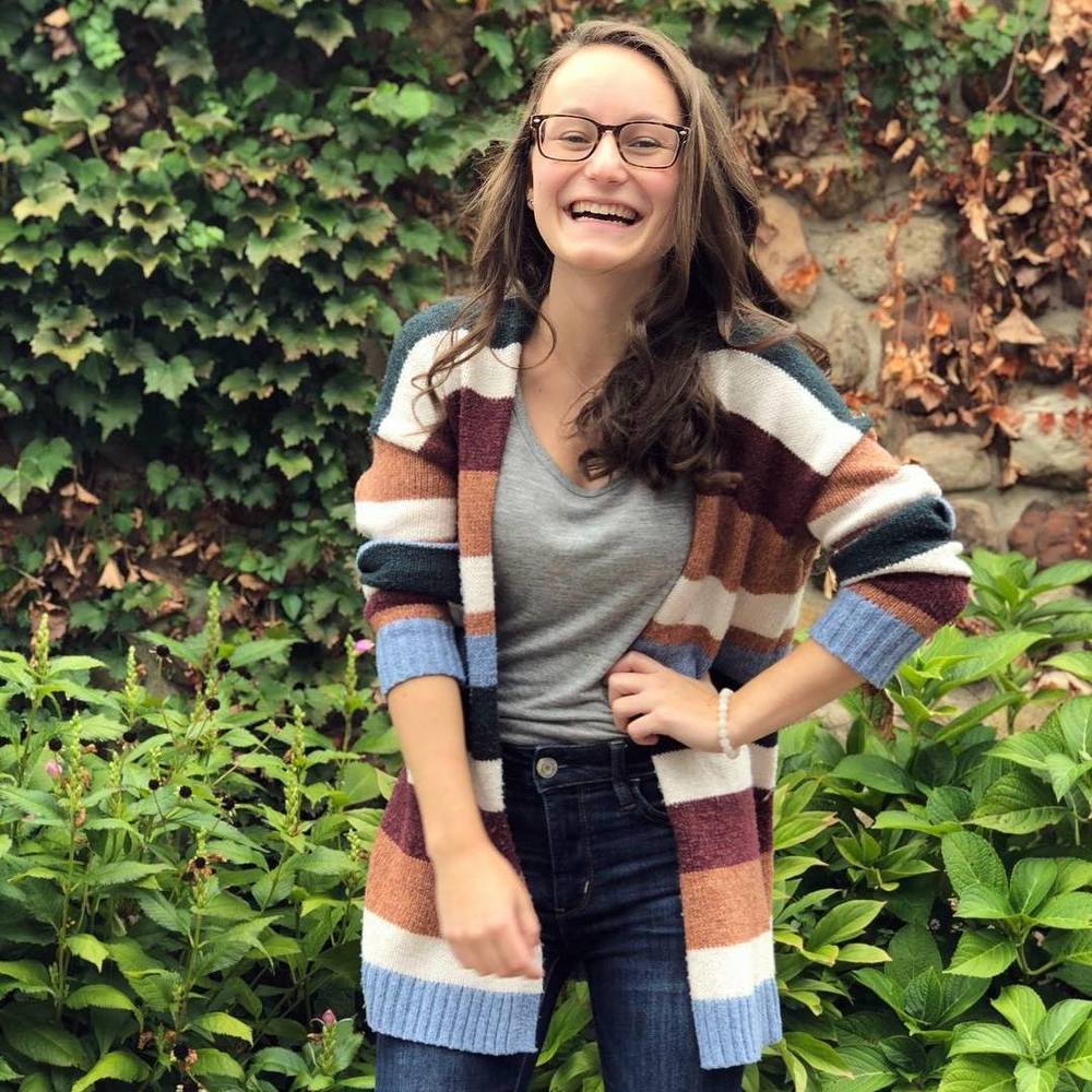 Meet your Posher, Laura
